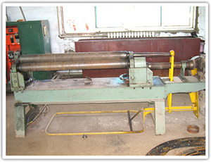 本厂研发半自动滚床